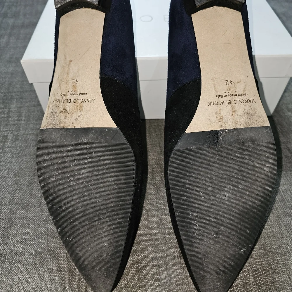 MANOLO BLAHNIK SUEDE - Picture 3 of 6